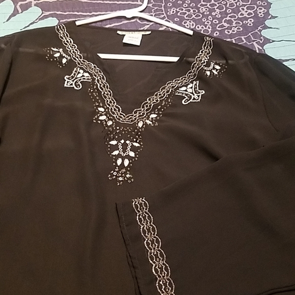 🎁Tops (2) - Picture 4 of 4